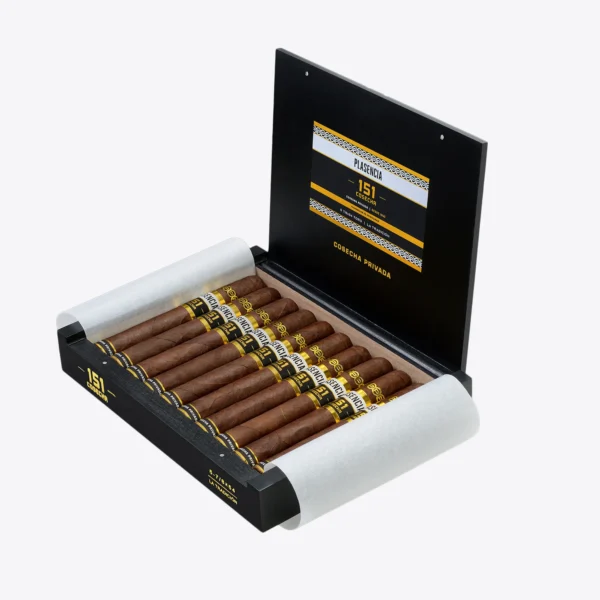 Plasencia Cosecha 151 La Tradicion Toro Box Open Side Plasencia Cosecha 151 La Tradicion Toro Box Open Side