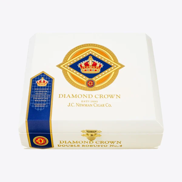 Closed box of Diamond Crown Double Robusto No. 4 cigars