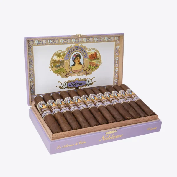 La Aroma de Cuba Noblesse Regency Box Open La Aroma de Cuba Noblesse Regency Box Open