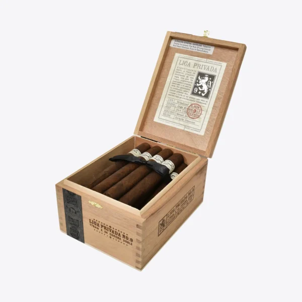 Liga Privada No. 9 Corona Doble Box Open Liga Privada No. 9 Corona Doble Box Open