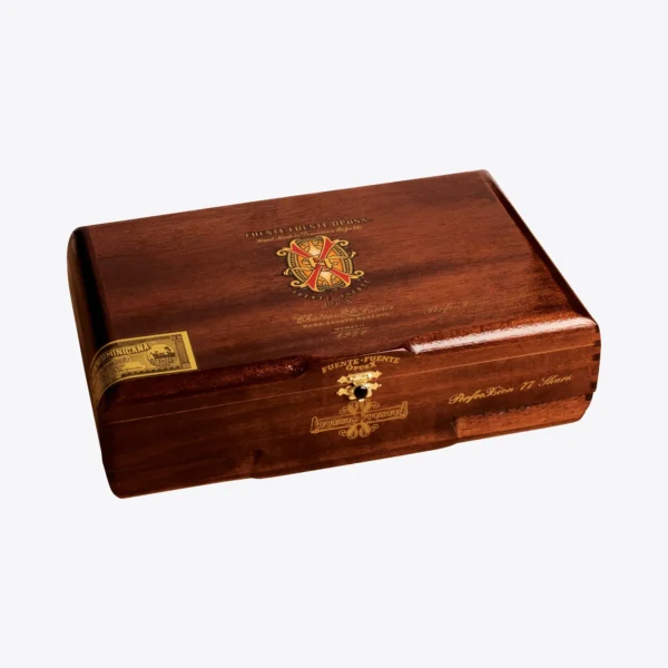 Arturo Fuente Opus X Perfecxion No. 77 Shark box, closed