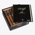 Davidoff Nicaragua Toro box of 12 open