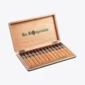 Sin Compromiso Seleccion No. 5 Parejo box of 13 open