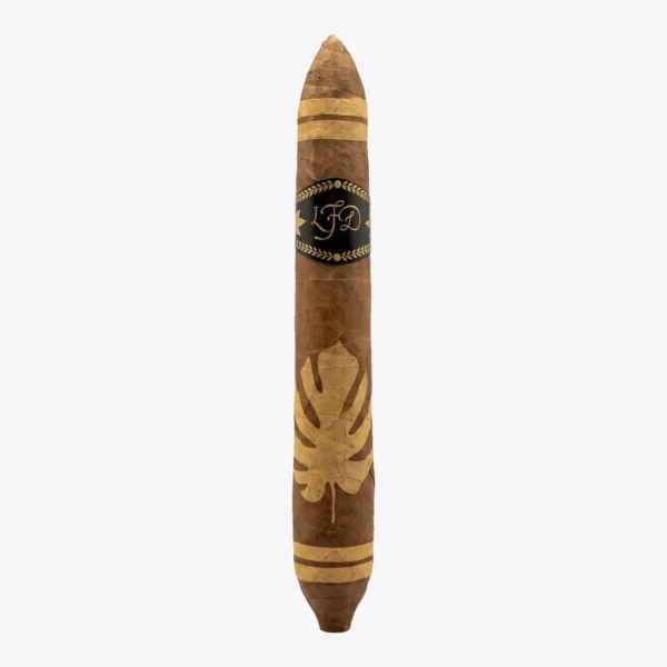 La Flor Dominicana Salomon Unico single cigar, dark wrapper with a light leaf design